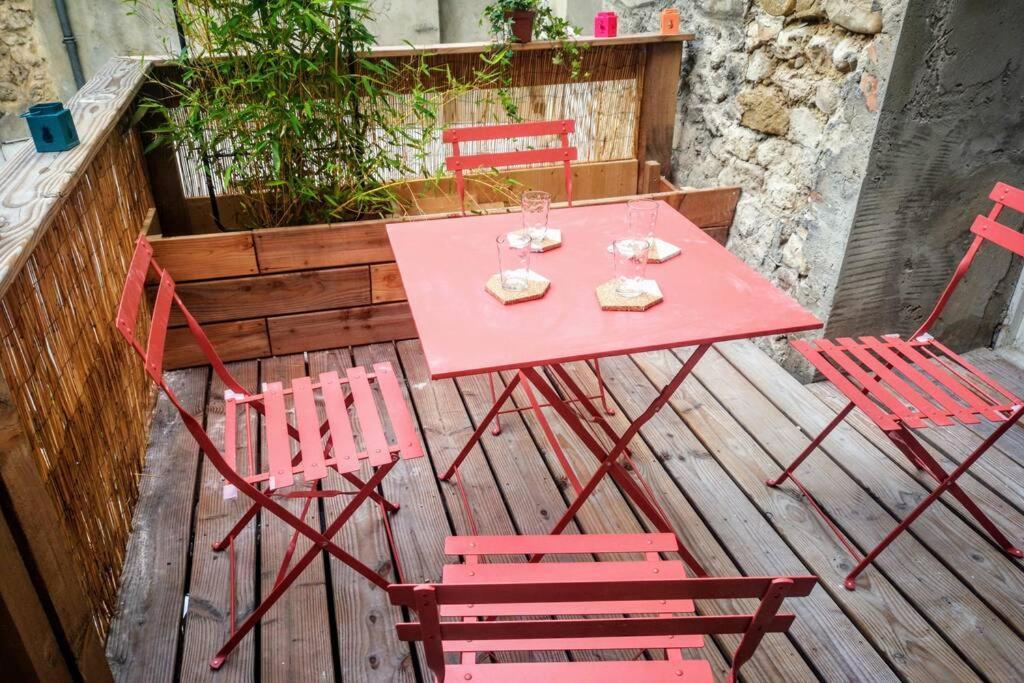 Maison De Village Meublee Avec Terrasse Donzère Εξωτερικό φωτογραφία